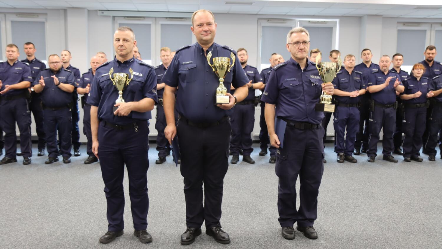 Policjant z Ciechanowa najlepszym kierownikiem na Mazowszu